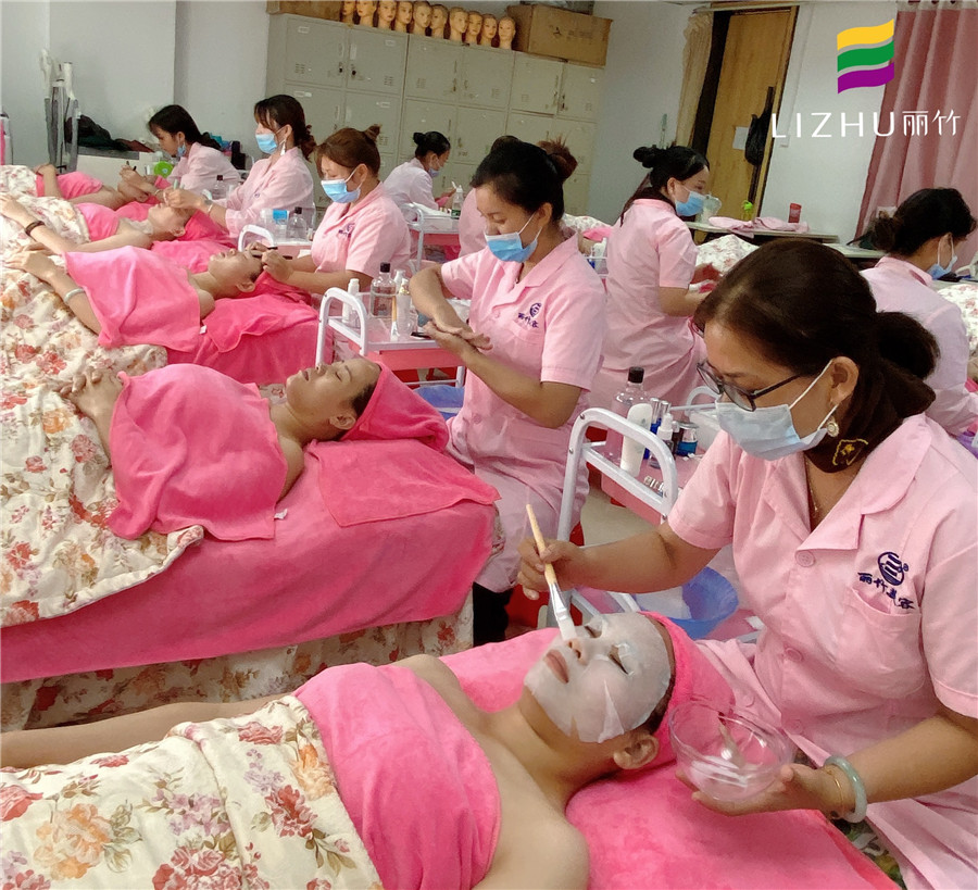 南寧學(xué)美容哪家專業(yè)？麗竹美容學(xué)校歡迎你