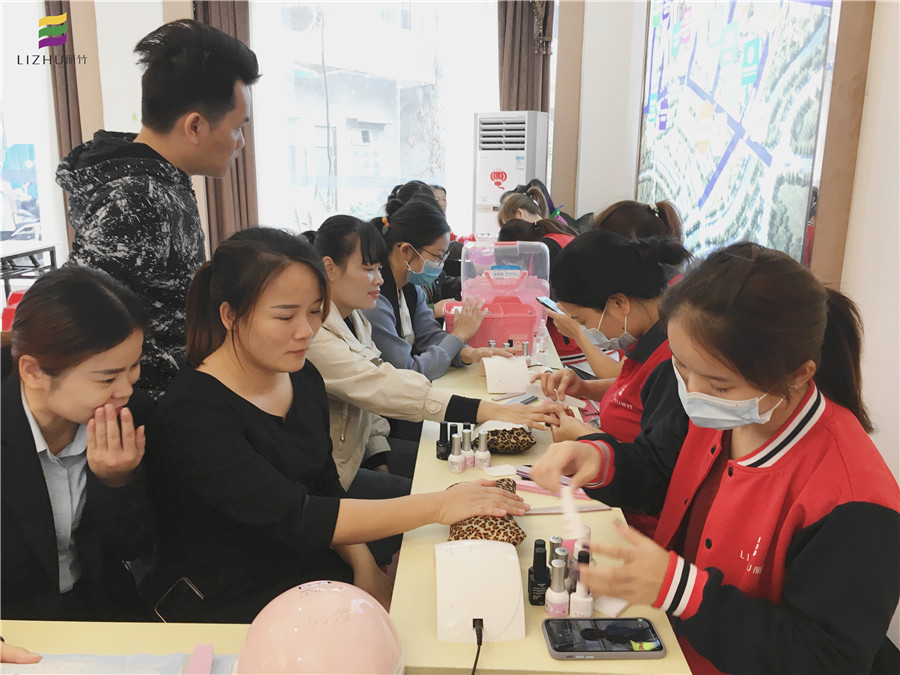 來吧！展示！麗竹美甲班的學(xué)員們