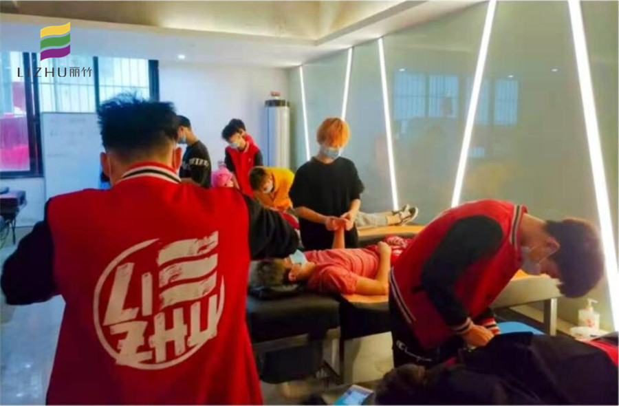 南寧美發(fā)師培訓(xùn)都學(xué)什么？專業(yè)洗護(hù)了解下
