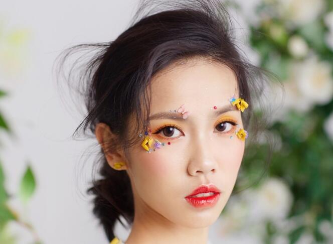 森系抽絲新娘造型，帶你領(lǐng)略南寧專業(yè)化妝培訓(xùn)技術(shù)