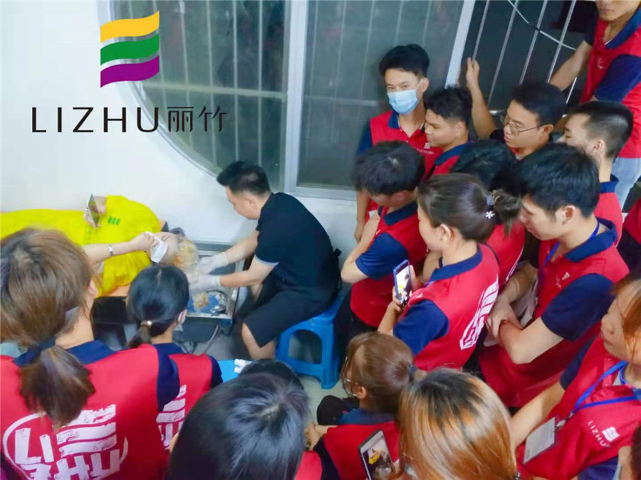 美發(fā)必學(xué)的染發(fā)技巧，廣西美發(fā)學(xué)校親囊相授