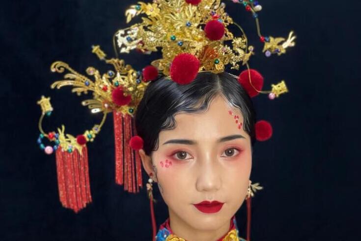 中式新娘造型，廣西彩妝造型學校作品
