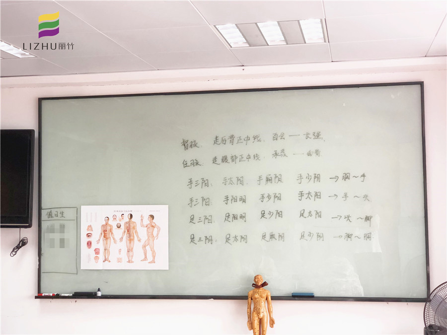學(xué)美容理論知識重要嗎？南寧美容培訓(xùn)學(xué)校告訴你