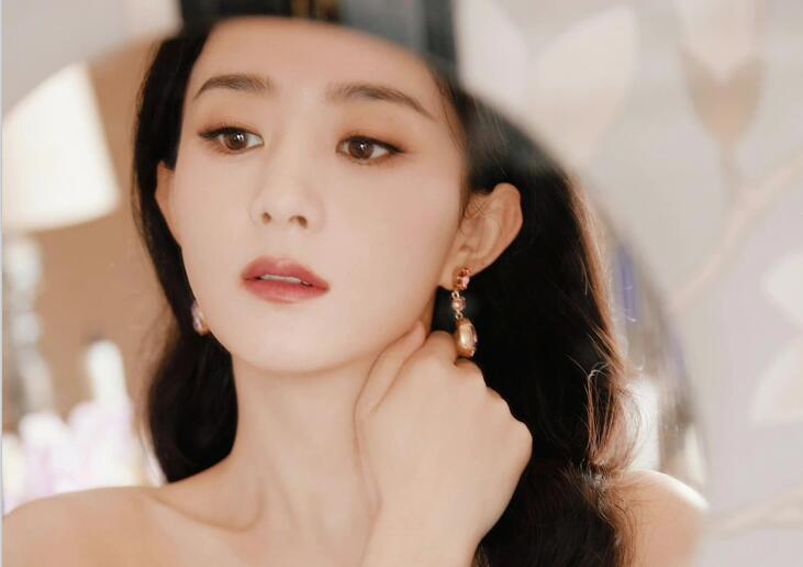 圓臉女孩溫柔學(xué)姐妝教程，告訴你南寧哪里教的化妝時尚