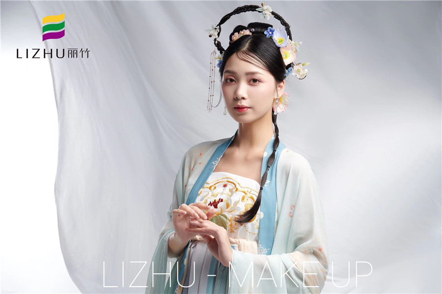 漢服彩妝造型，南寧排名前三化妝學(xué)校作品