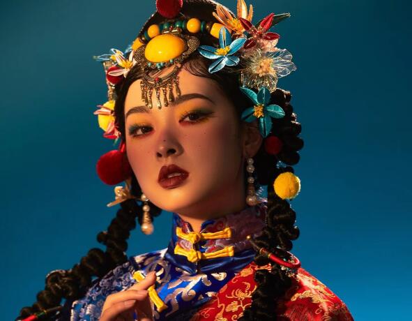 藏族少女寫真造型，南寧彩妝學校專業(yè)正規(guī)作品