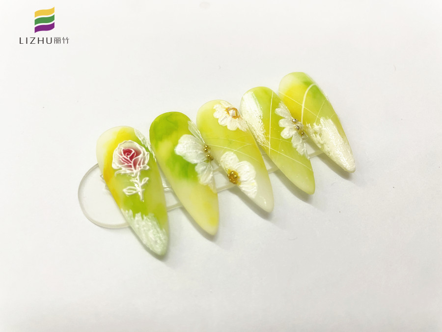 南寧專業(yè)美甲學校作品：牛油果色甲+玫瑰花美甲+春日美甲