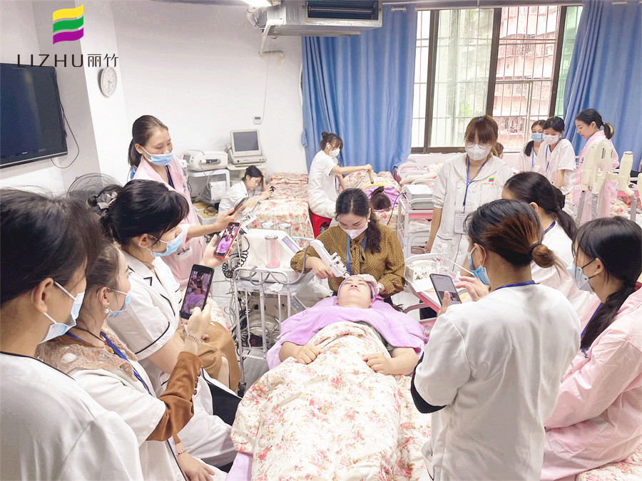 水光槍使用后注意事項(xiàng)，南寧美容儀器培訓(xùn)學(xué)校講解