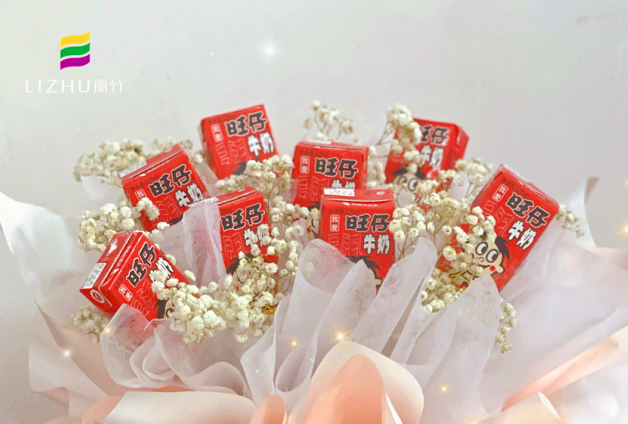 網(wǎng)紅大零食花束，南寧婚慶花藝培訓(xùn)學(xué)校作品