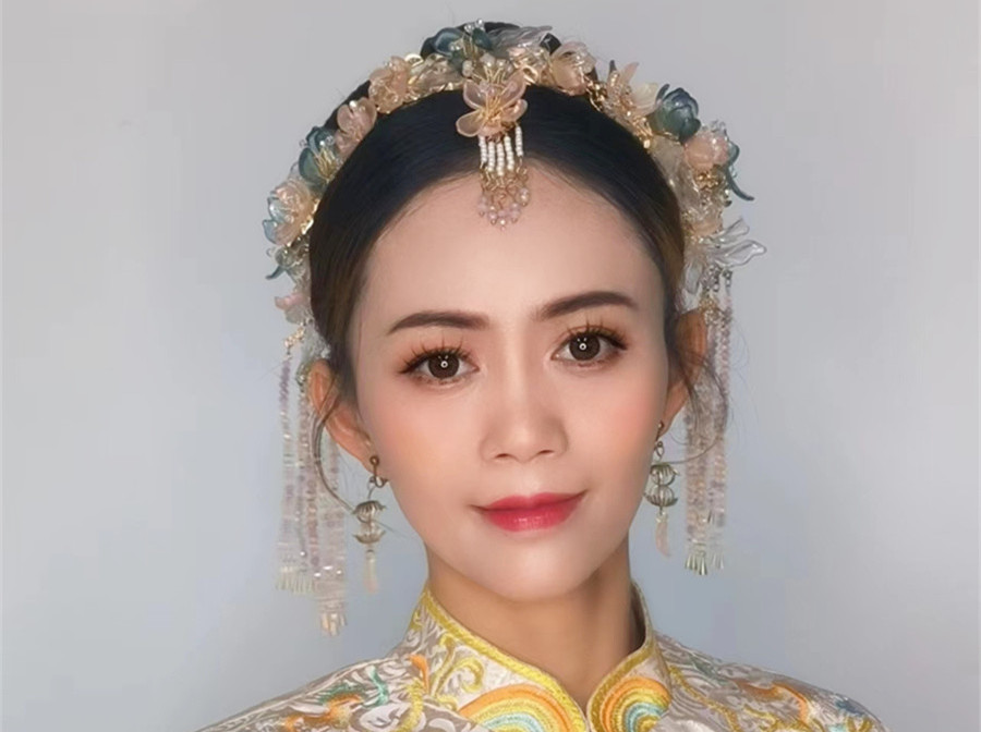 國風(fēng)新娘造型，廣西新娘彩妝造型學(xué)校演繹中國美