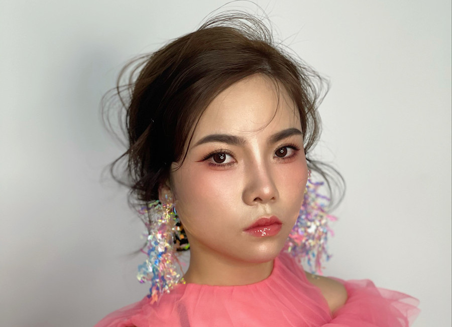 抽絲紋理新娘造型，廣西學(xué)新娘跟妝作品