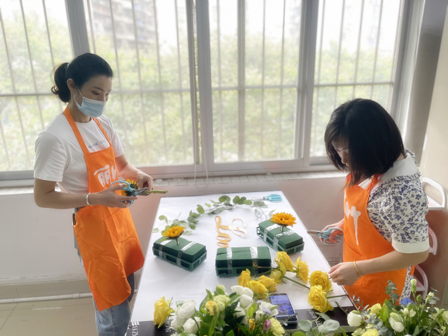 韓式花束設(shè)計風(fēng)格，南寧網(wǎng)紅花藝培訓(xùn)班講解