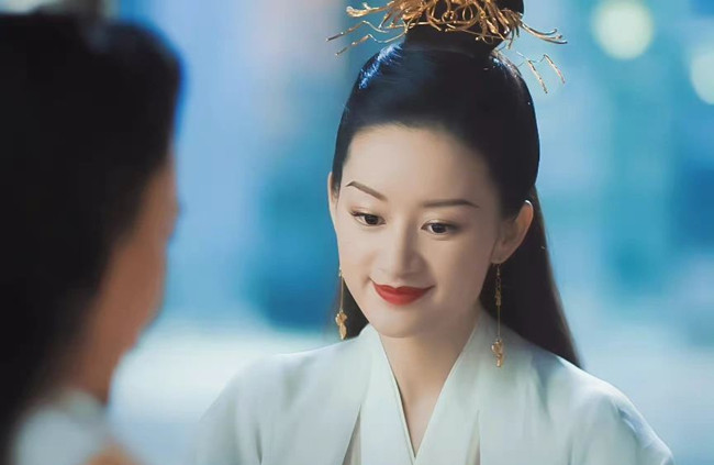 瘋批美人惡女妝教程，南寧美妝學(xué)校排名整理分享