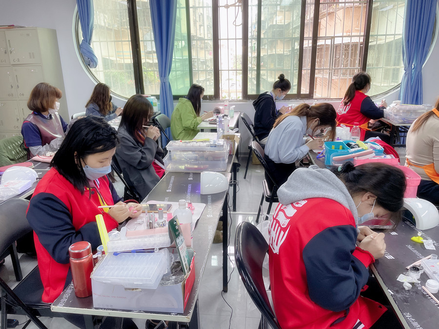 南寧美甲：石膏膠美甲是什么？