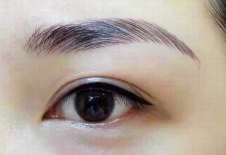 為什么眉毛和美瞳線要一起紋？南寧紋繡造型學校解析