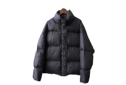 黑色短款羽絨服搭配技巧，廣西人物形象造型課程