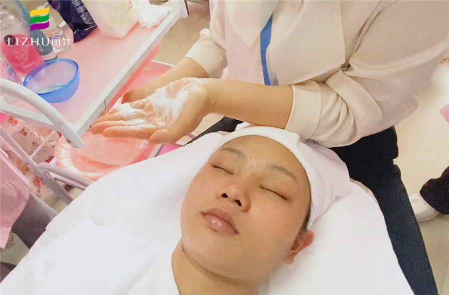 專業(yè)卸妝攻略，南寧美容護膚