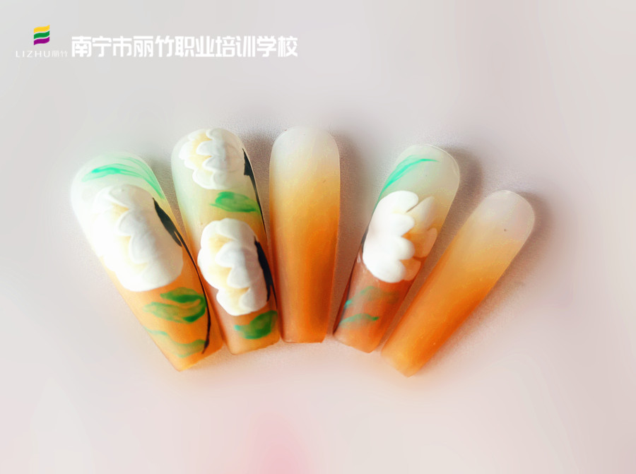春日彩繪美甲，南寧美甲短期培訓(xùn)作品