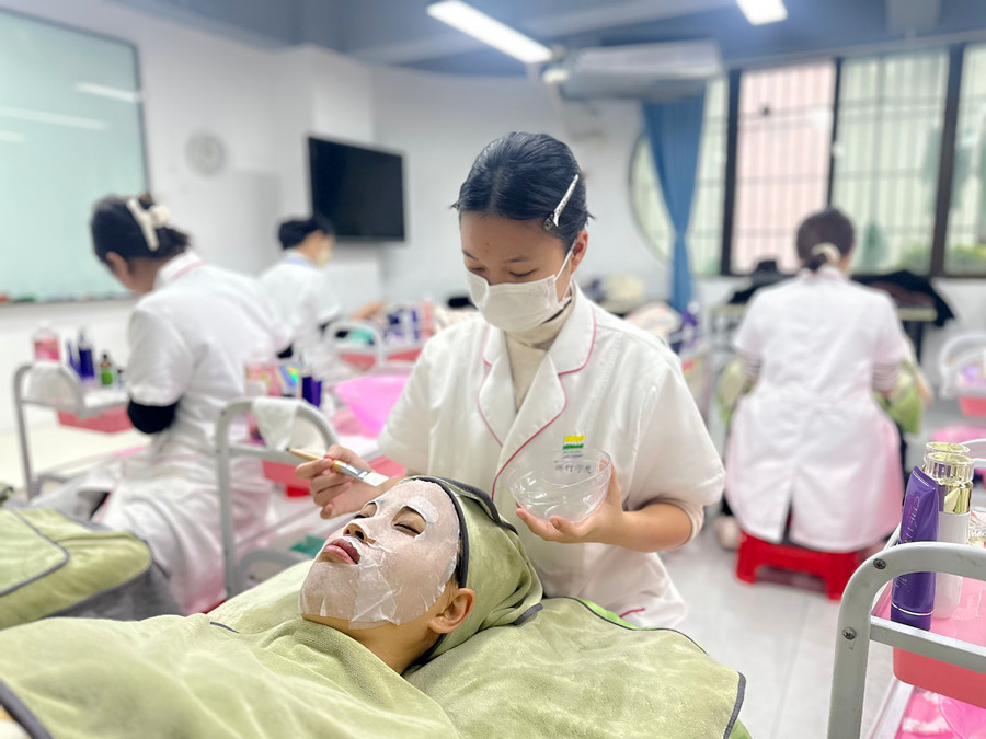 如何去除濁相？南寧皮膚管理師教你