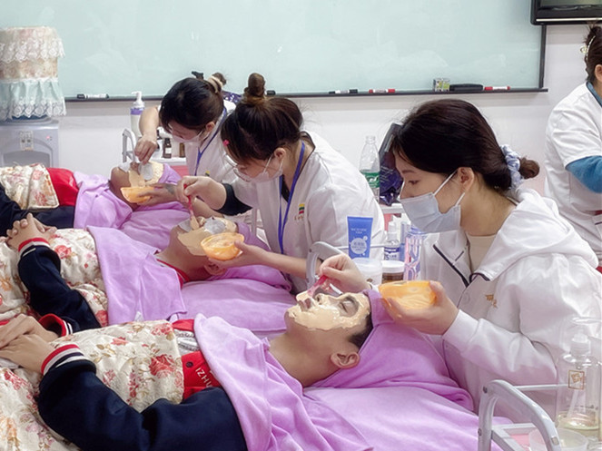 軟膜粉為什么受歡迎？廣西面部護(hù)理培訓(xùn)班講解