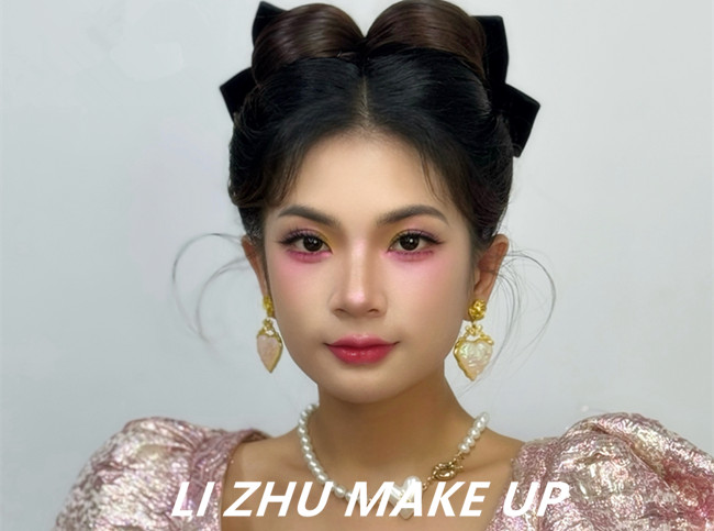 在逃公主造型，告訴南寧專業(yè)彩妝去哪學(xué)南寧專業(yè)彩妝去哪學(xué)？