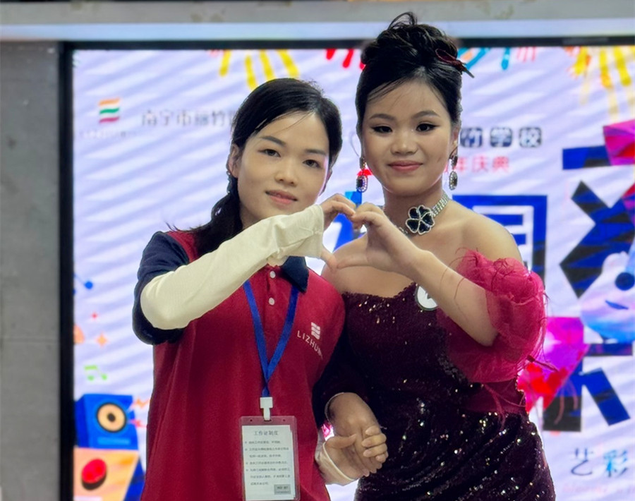 禮服晚宴造型，南寧專業(yè)新娘妝跟妝