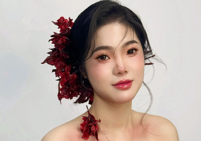 氛圍感干花造型，南寧化妝學(xué)高彩