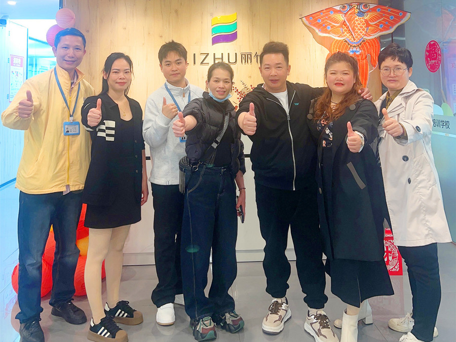 從左到右：李煥玲，盧素豐，方冬瑩，梁麗麗.jpg