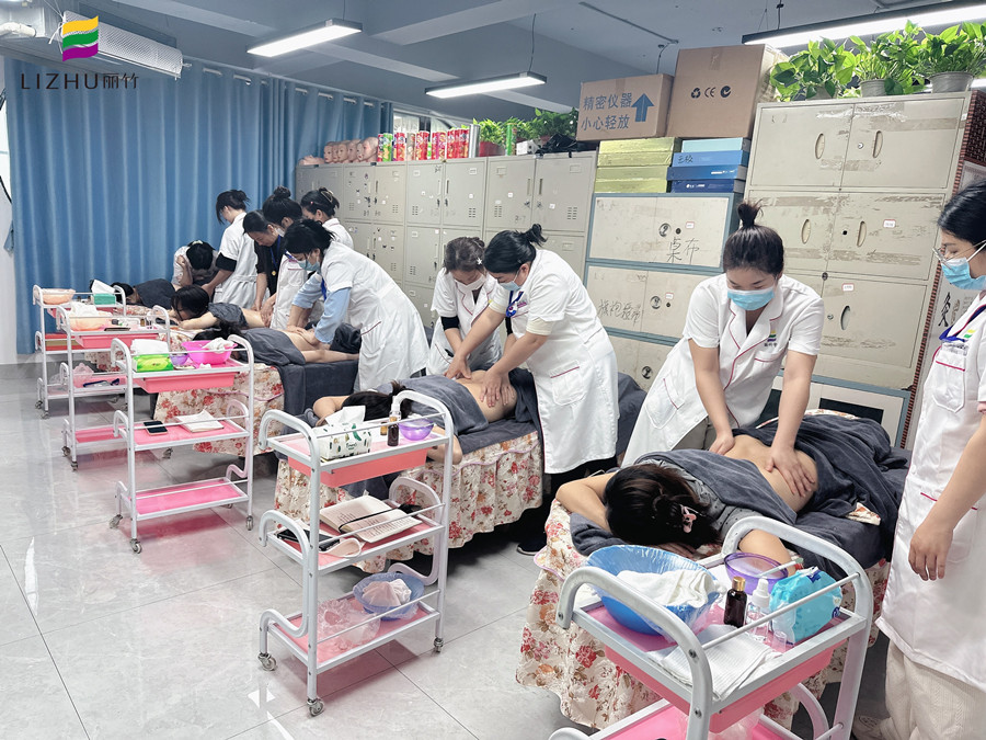新年假期給身體按摩能有多爽，廣西美容管理健康