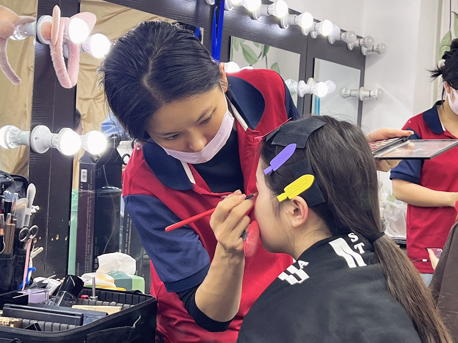 廣西彩妝實操，記錄同學們的每次努力