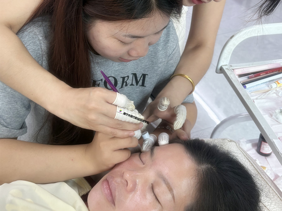 廣西紋眉操作：紋眉脫痂后為什么不上色？